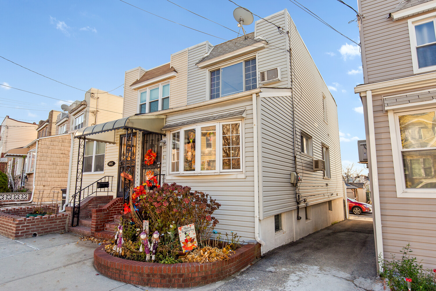 #19 photo, 58-40 61ST Street, Maspeth , NY 11378