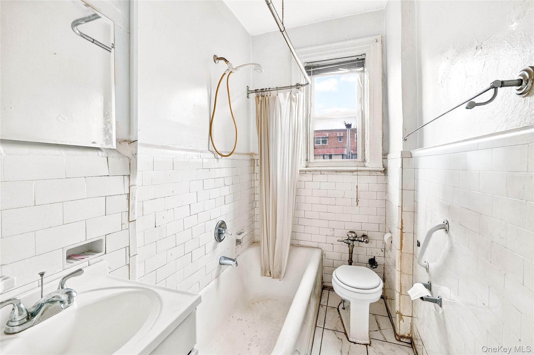 #16 photo, 759 E 221st Street, ब्रोंक्स Bronx , NY 10467