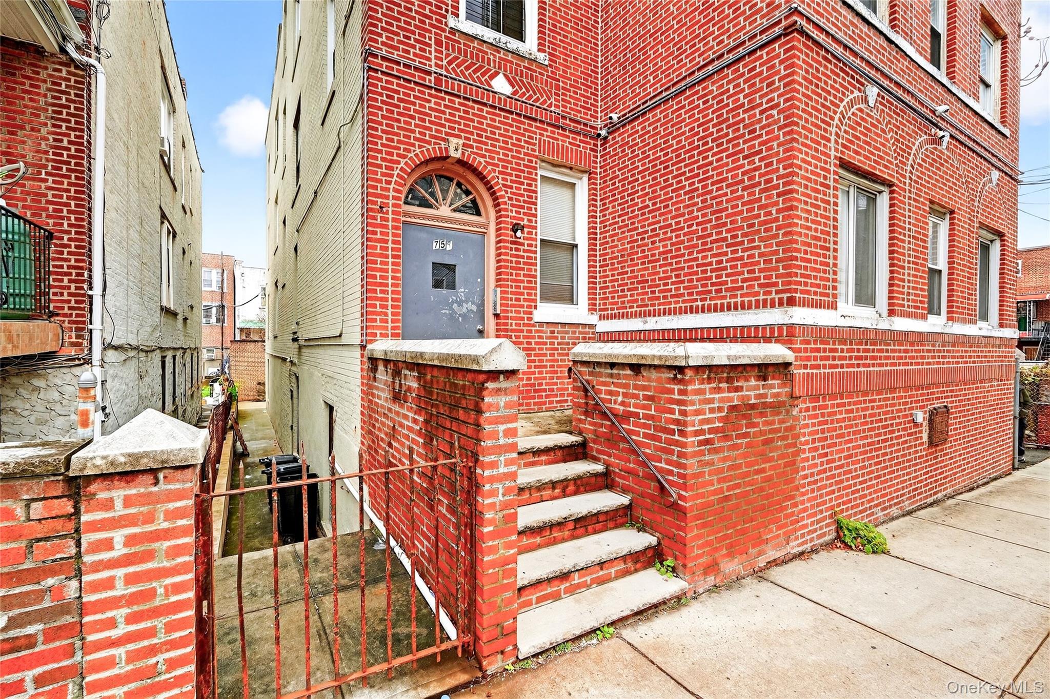 #4 photo, 759 E 221st Street, ब्रोंक्स Bronx , NY 10467