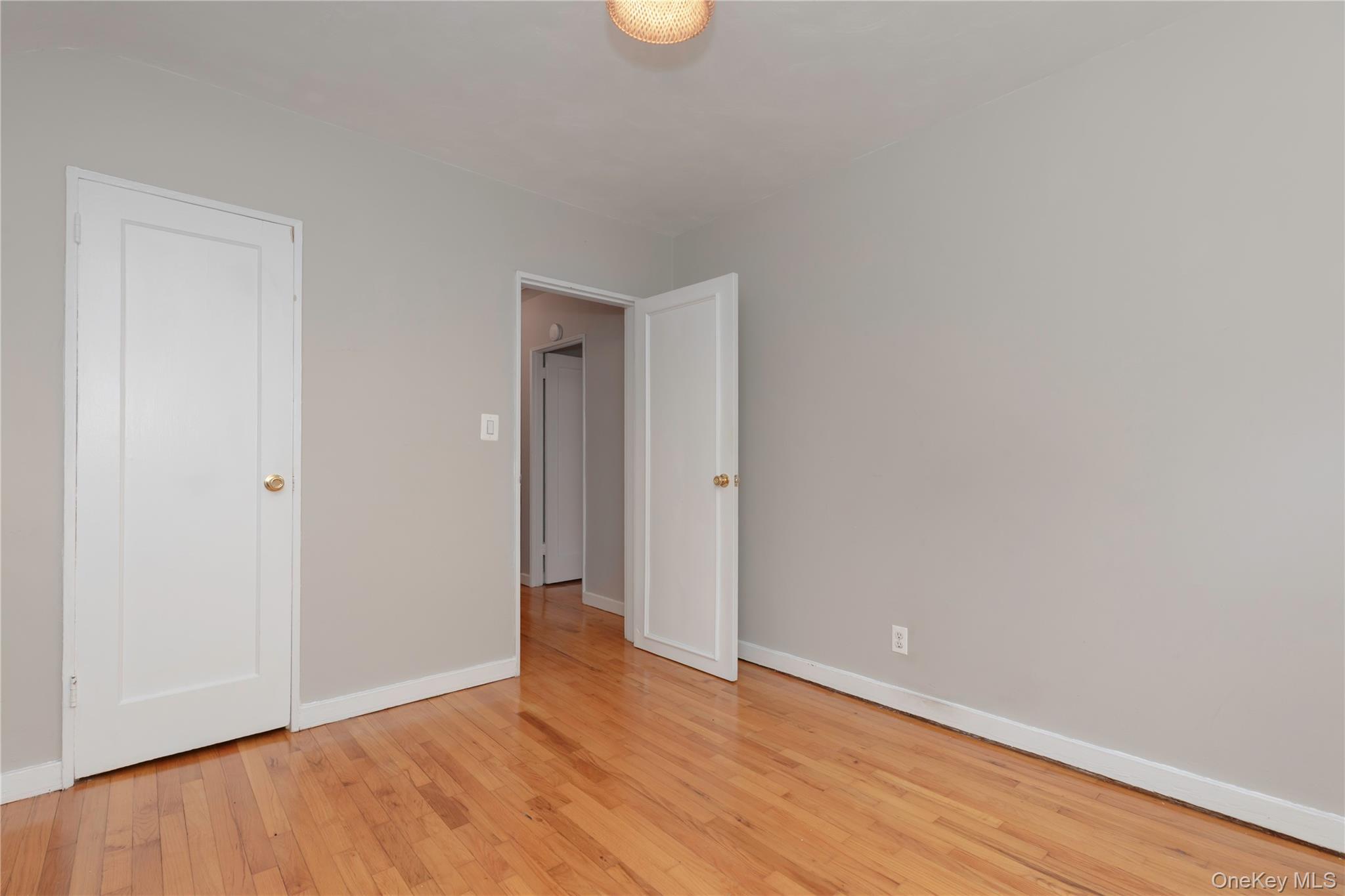 #12 photo, 6 Peck, Rye , NY 10580