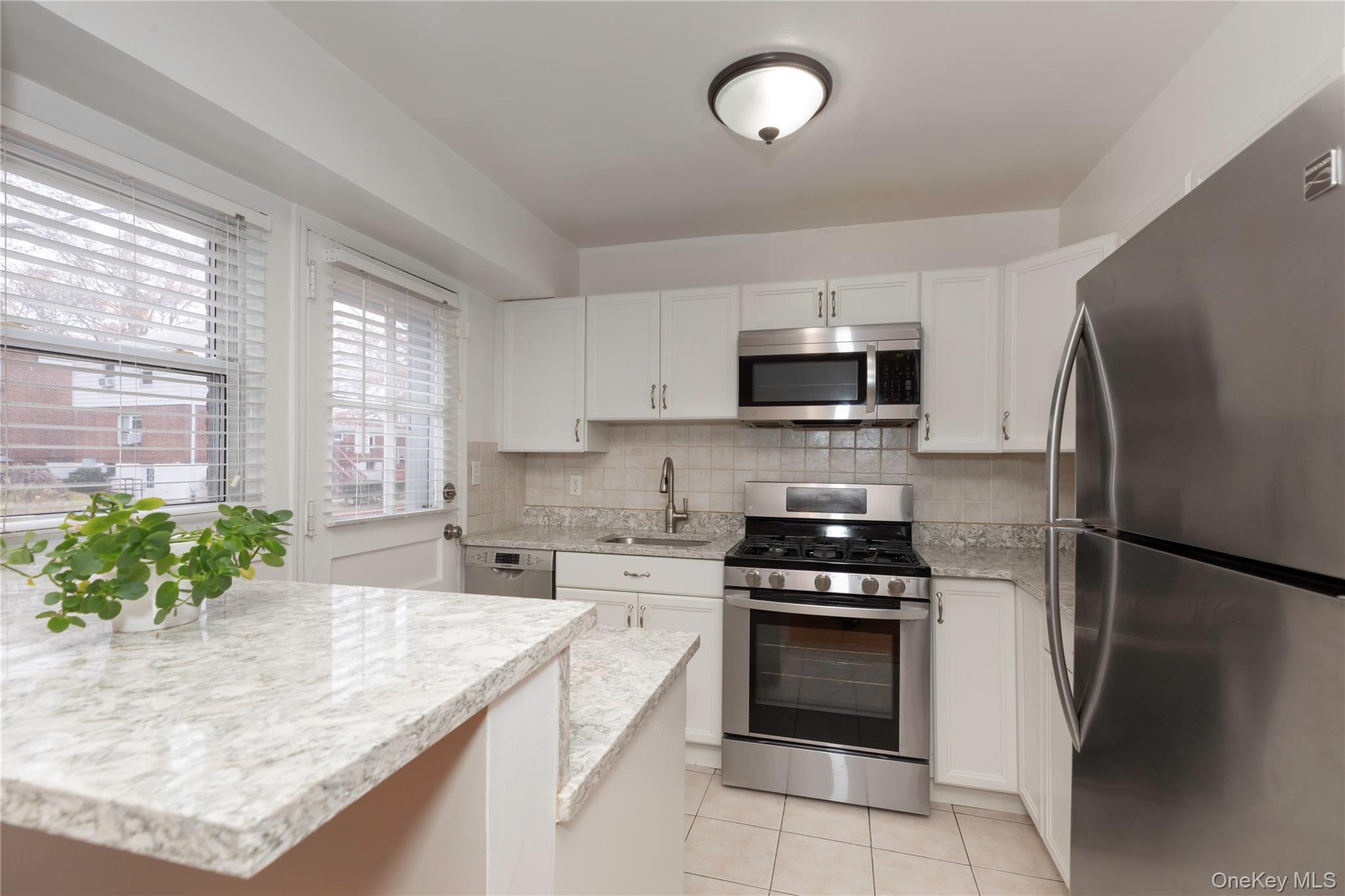 #4 photo, 6 Peck, Rye , NY 10580