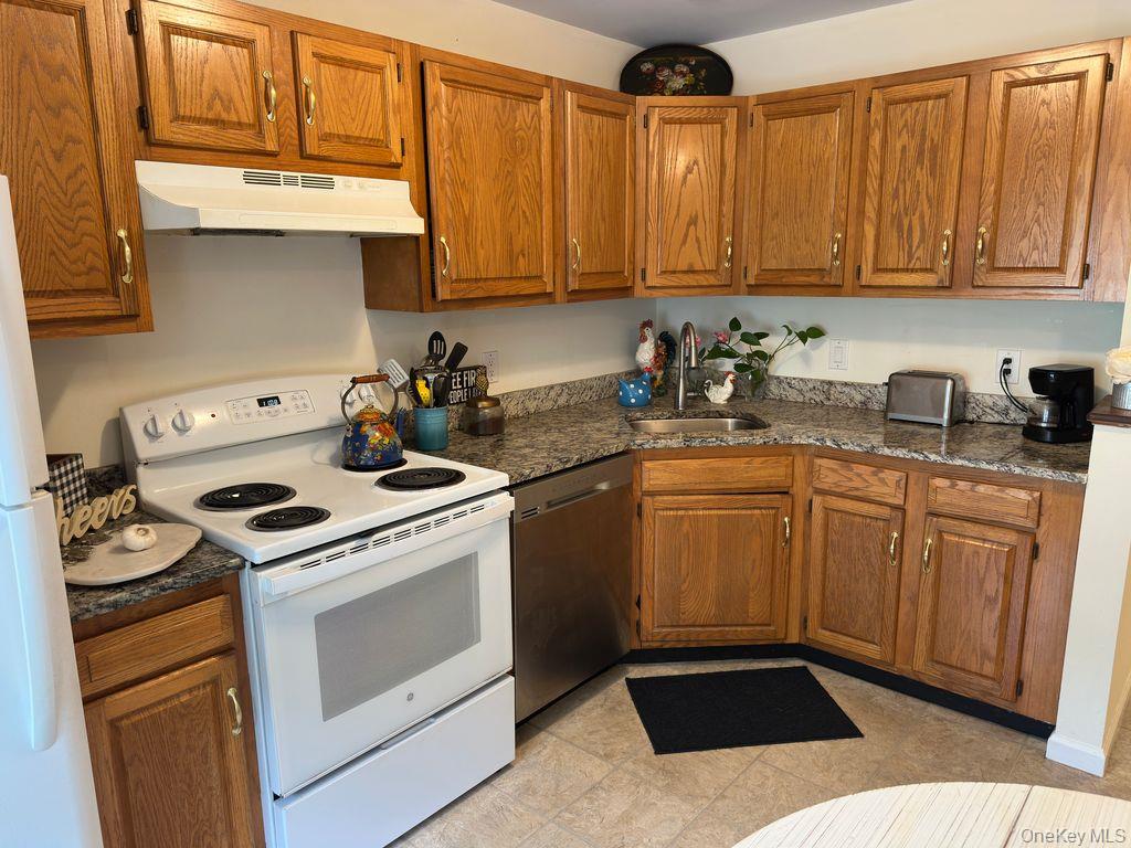 #2 photo, 1870 Baldwin Road, Yorktown Heights , NY 10598