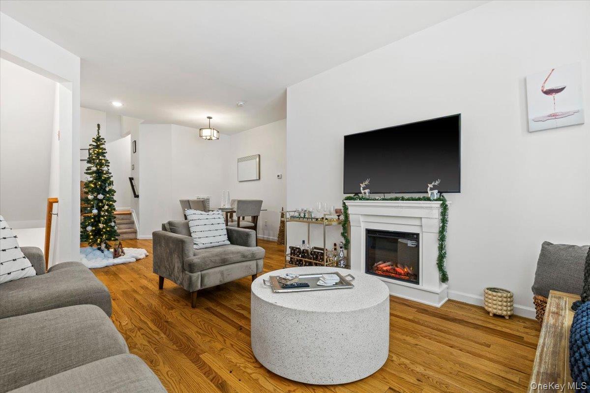 #10 photo, 17 Woodrose Court, Middletown , NY 10940