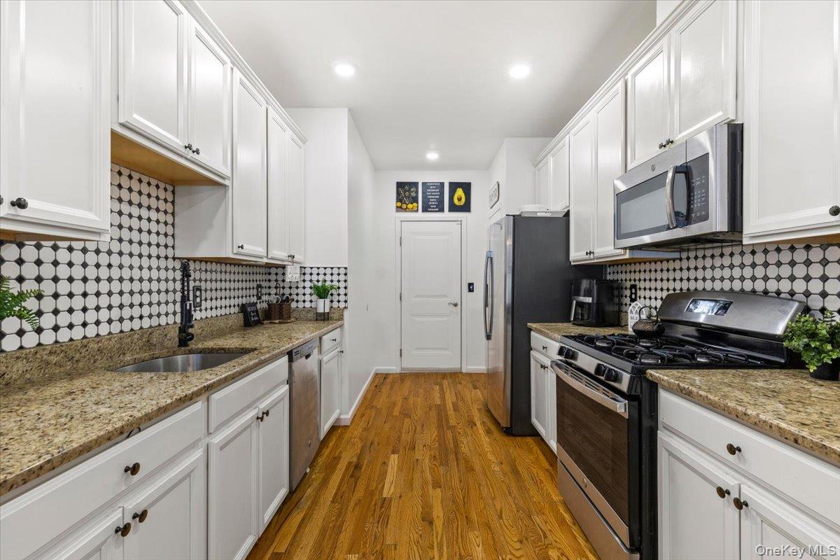 #12 photo, 17 Woodrose Court, Middletown , NY 10940