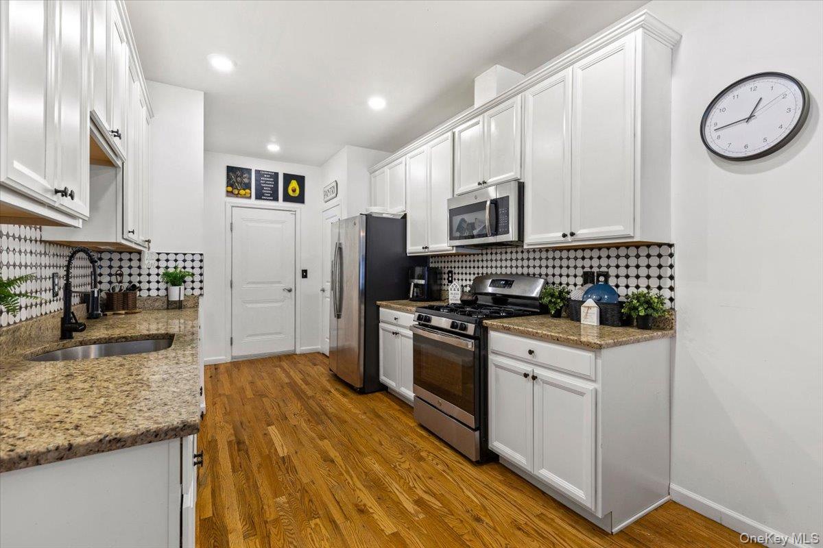 #13 photo, 17 Woodrose Court, Middletown , NY 10940