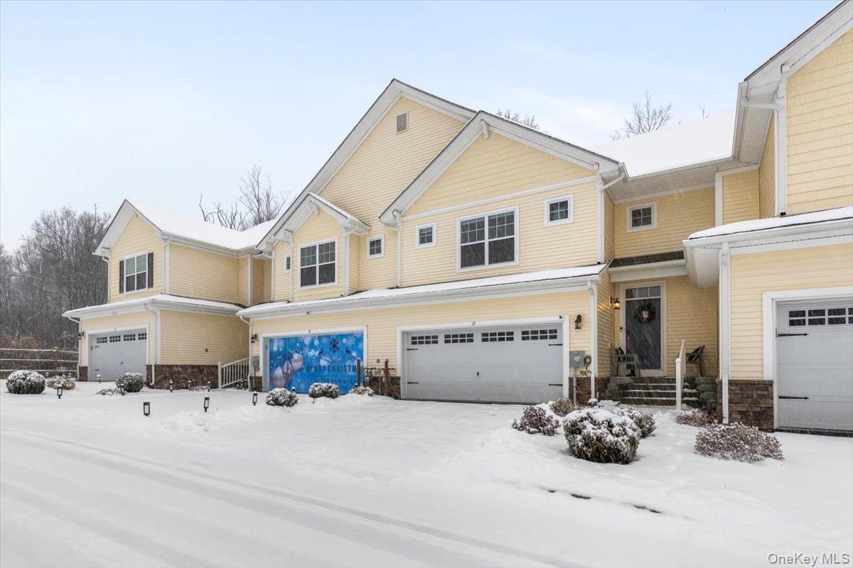 #2 photo, 17 Woodrose Court, Middletown , NY 10940