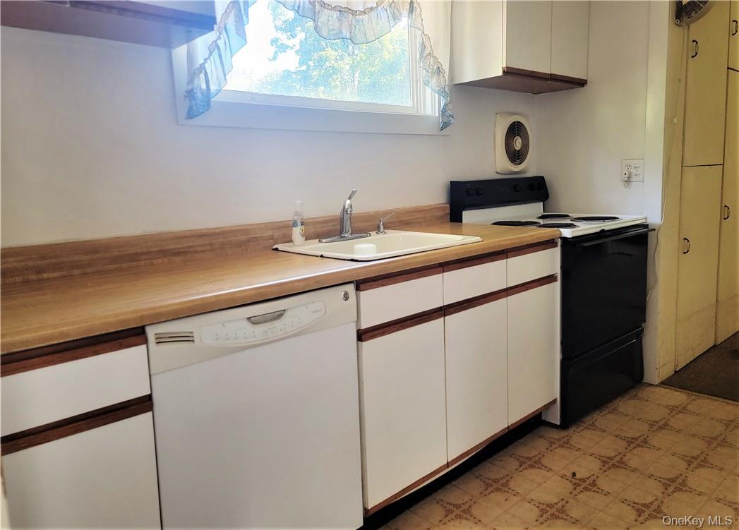 #4 photo, 6 Laguna Road, Carmel , NY 10512