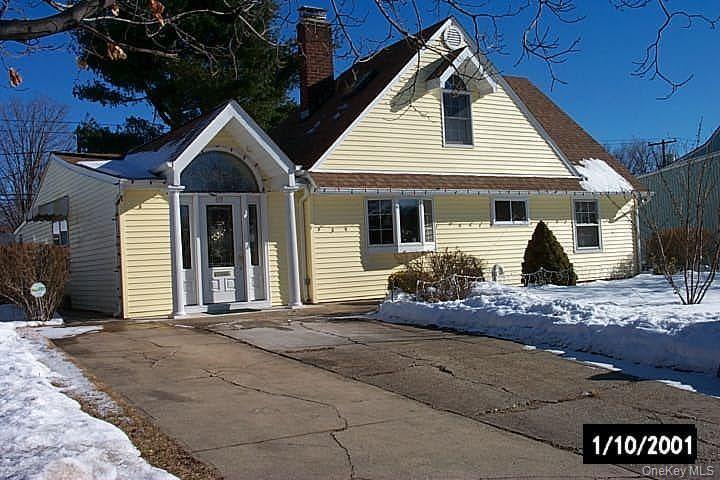 #1 photo, 69 Cottonwood Lane, वेस्टबरी Westbury , NY 11590