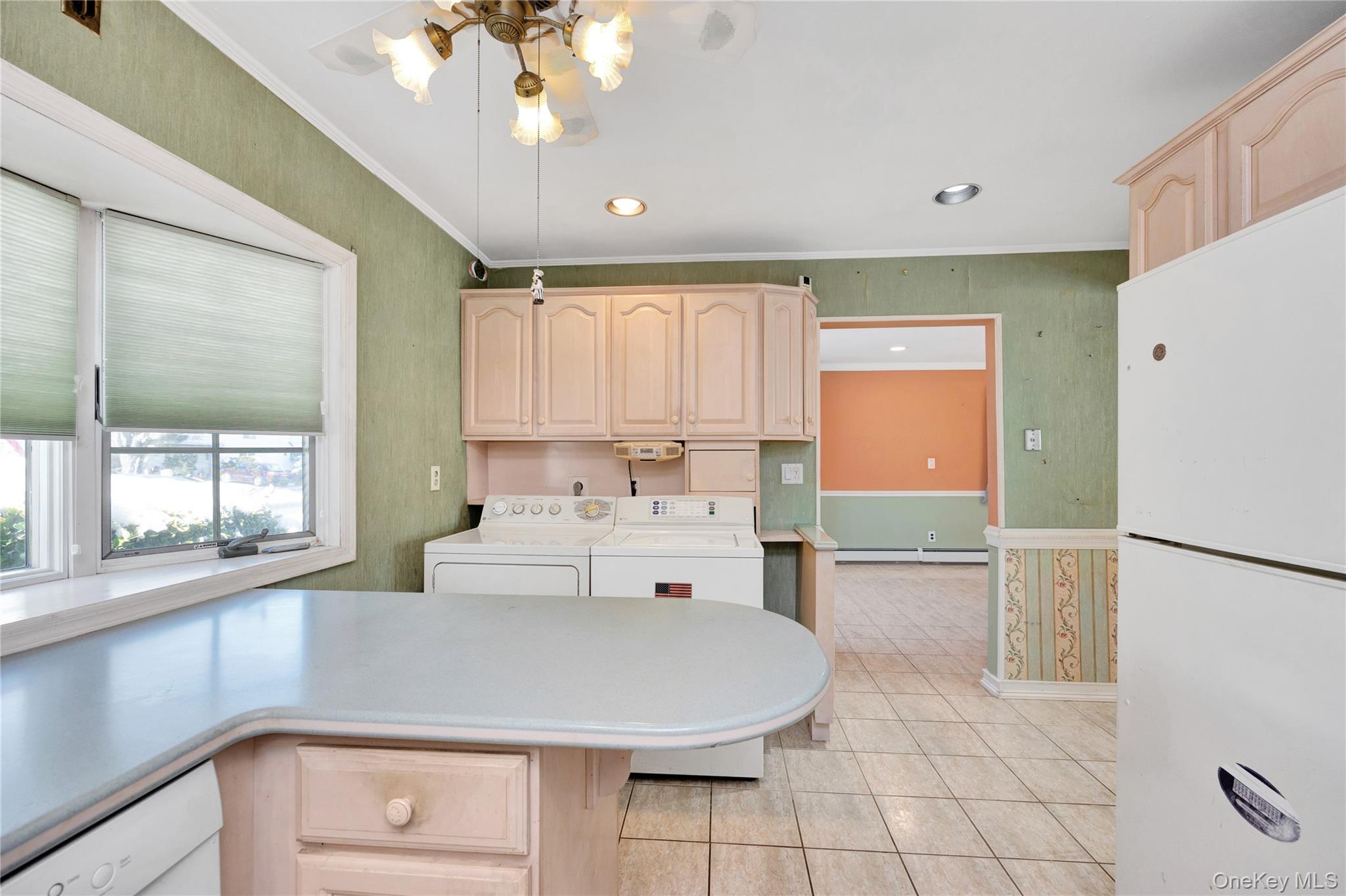 #13 photo, 69 Cottonwood Lane, Westbury , NY 11590