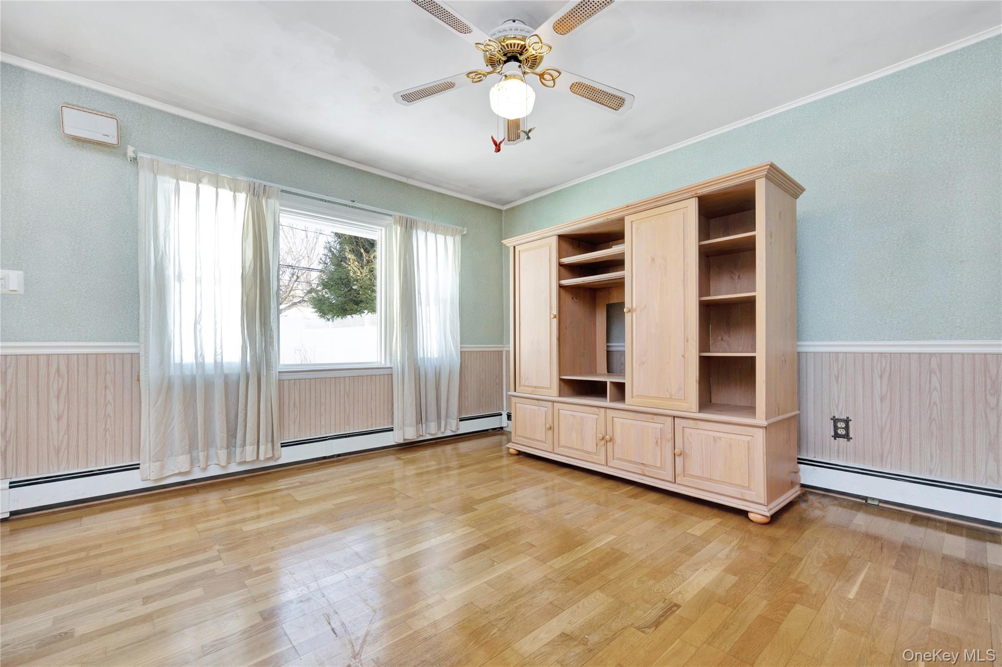 #15 photo, 69 Cottonwood Lane, Westbury , NY 11590