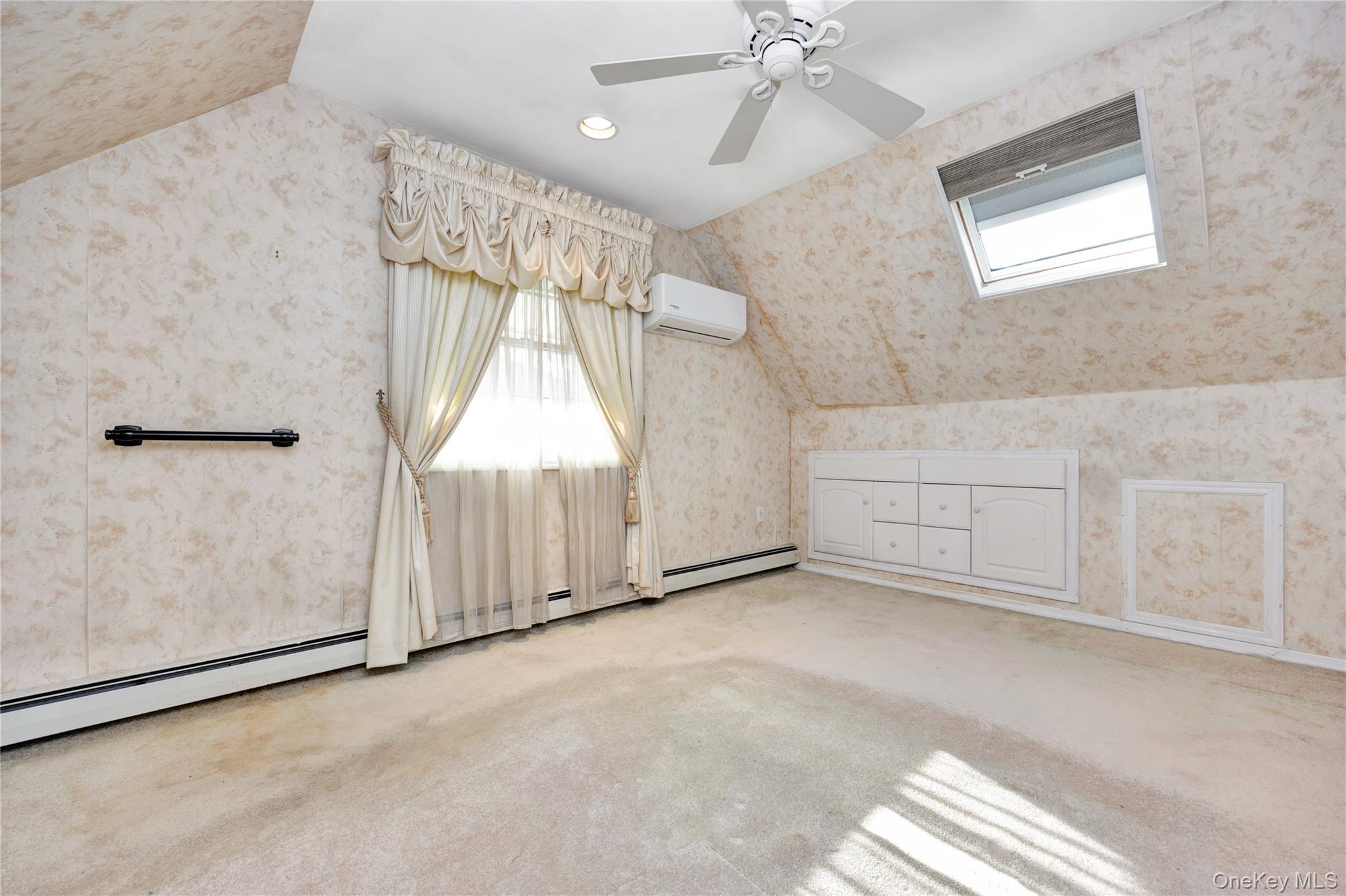 #18 photo, 69 Cottonwood Lane, Westbury , NY 11590