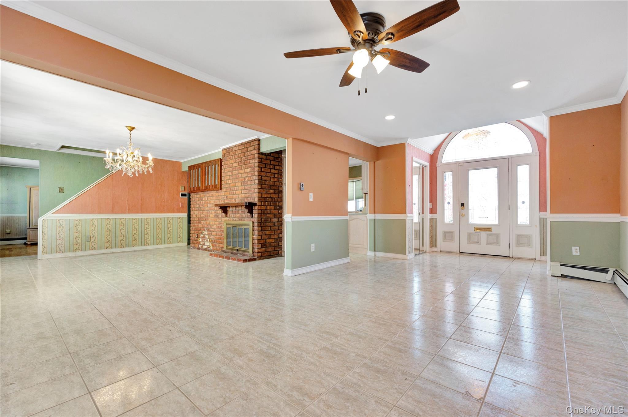 #7 photo, 69 Cottonwood Lane, Westbury , NY 11590