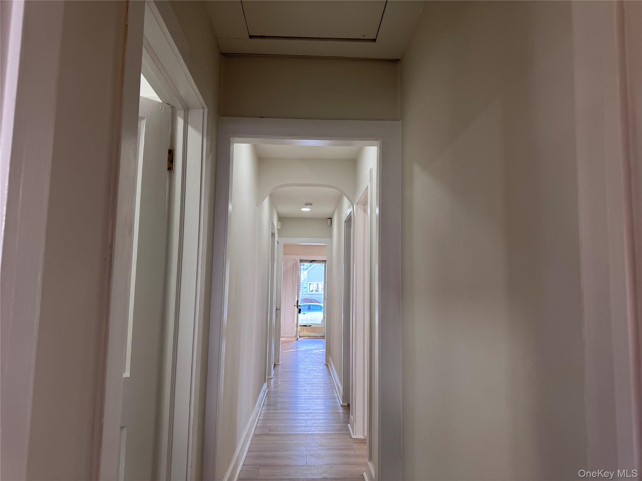 #8 photo, 4 Franklin Street, ناسو Hicksville , NY 11801