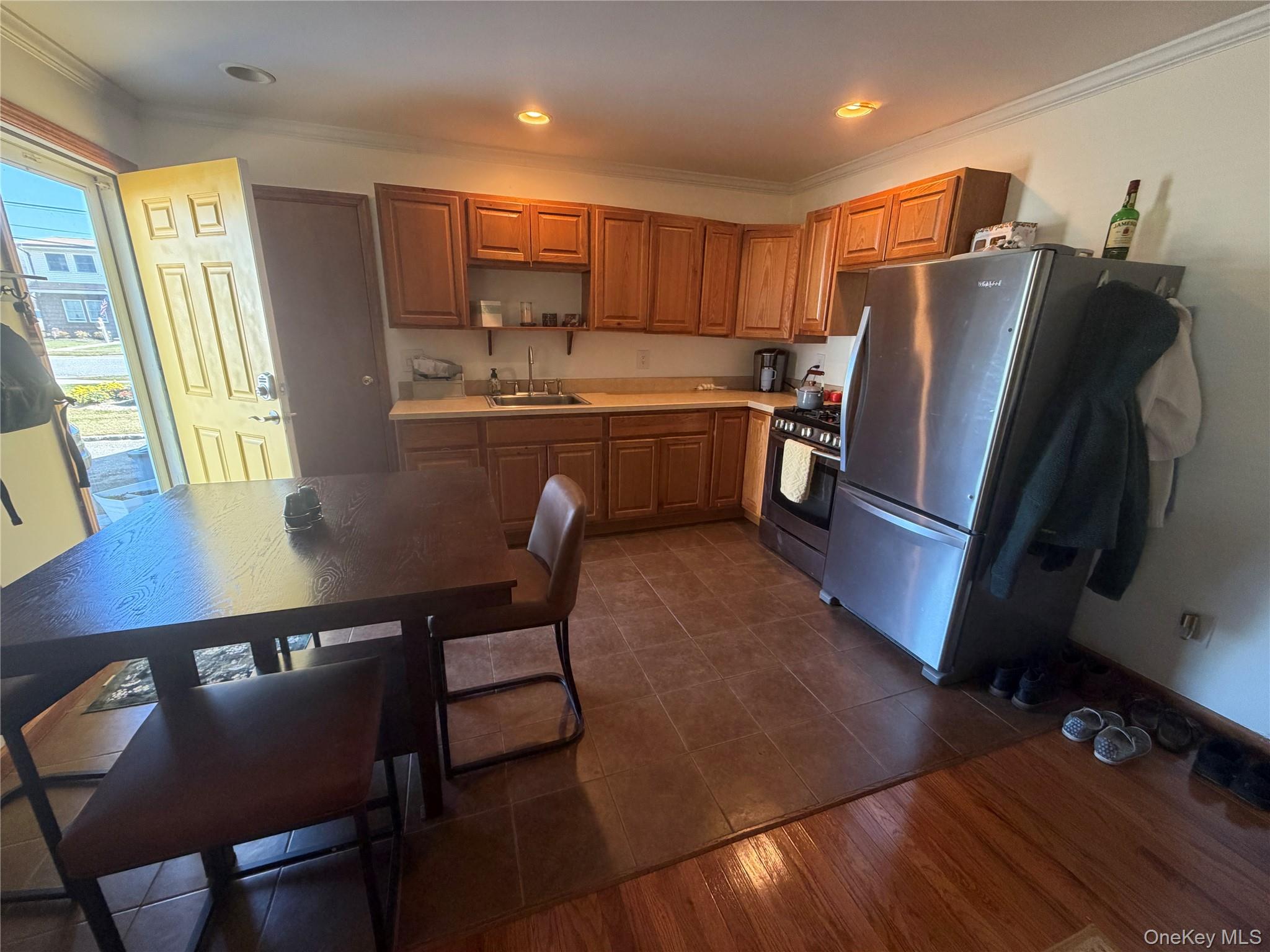 #3 photo, 33 buchanan, Amity Harbor , NY 11701