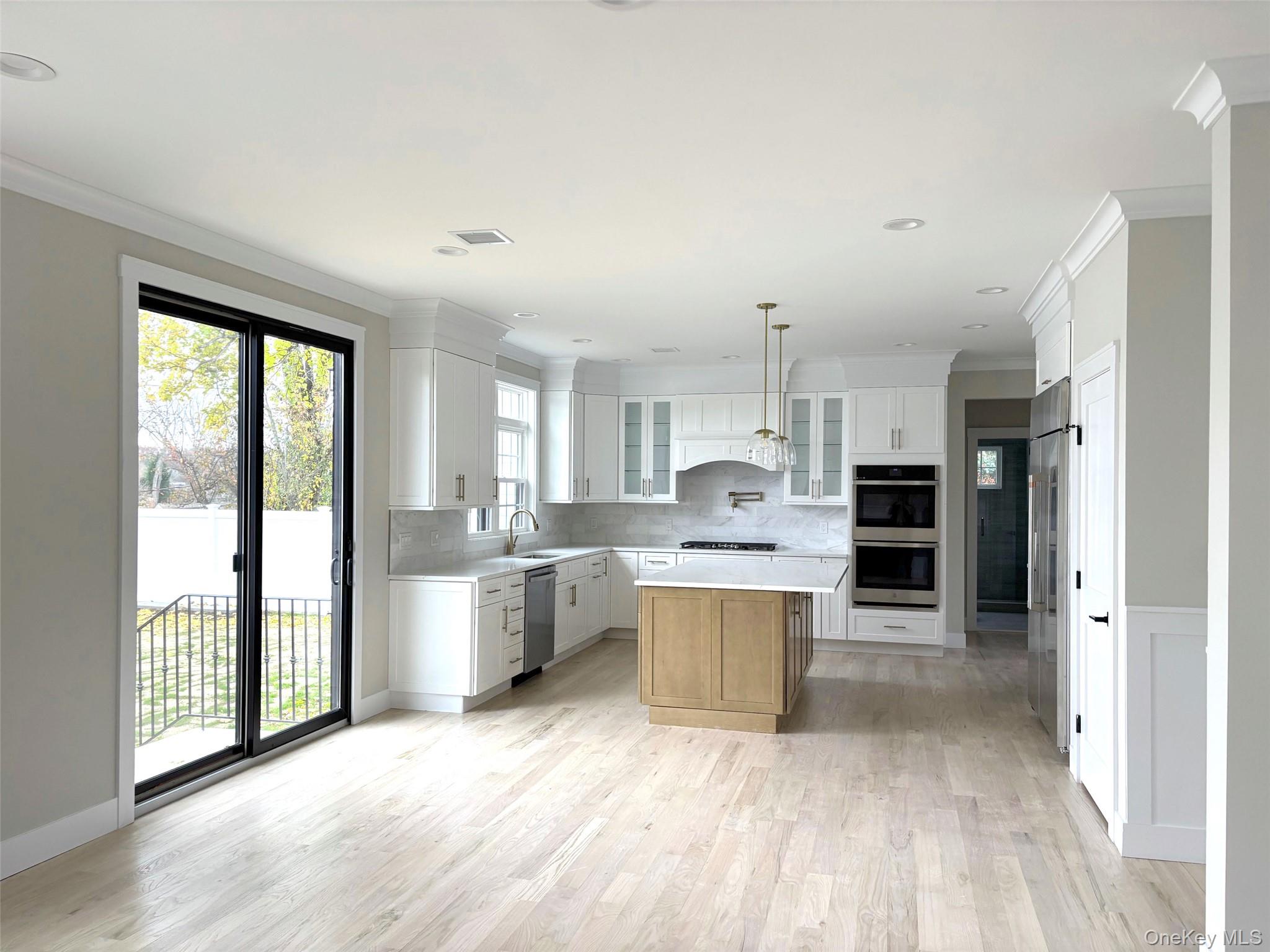 #6 photo, 1750 Henry Road, Merrick , NY 11566