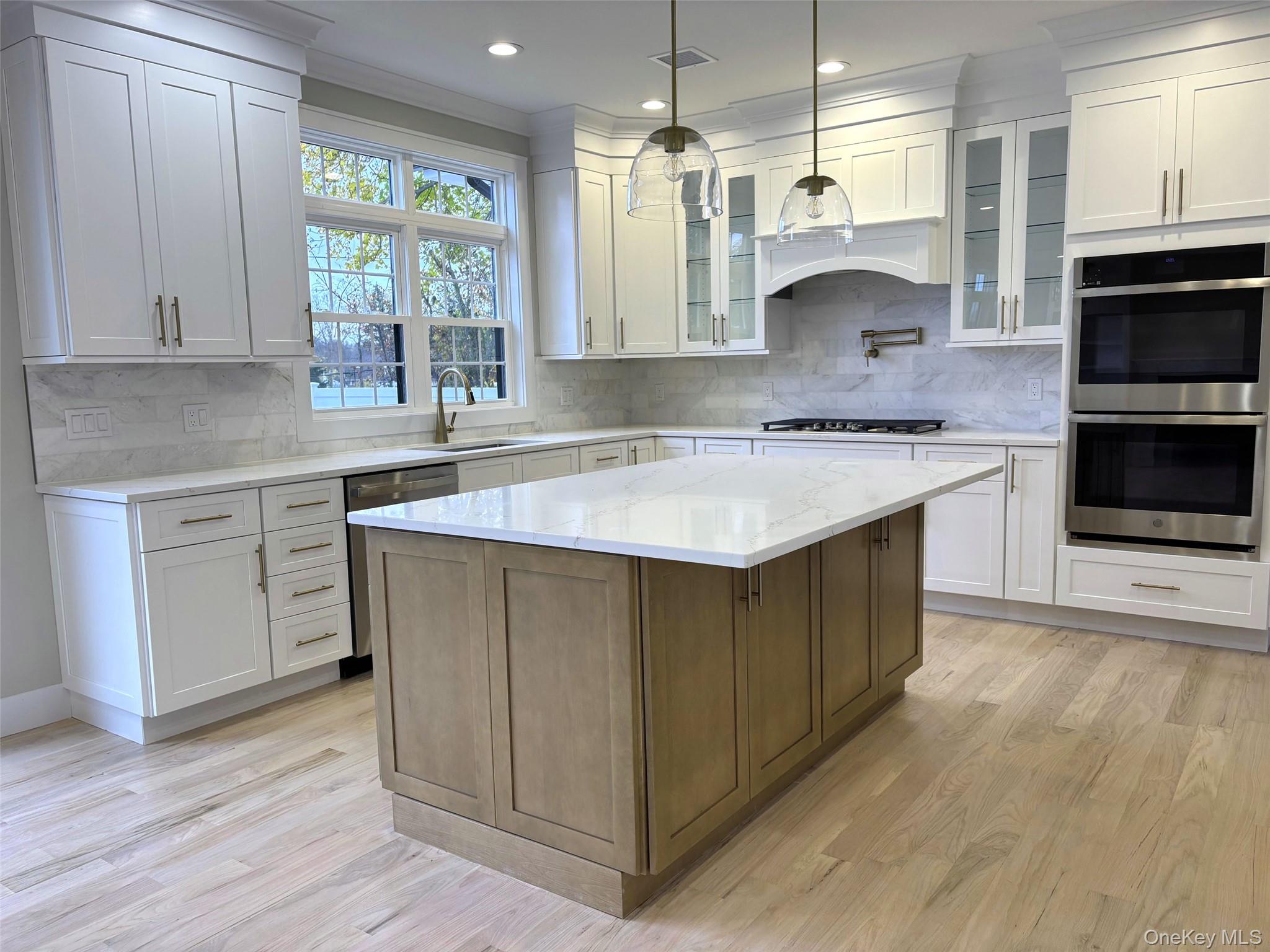 #7 photo, 1750 Henry Road, Merrick , NY 11566