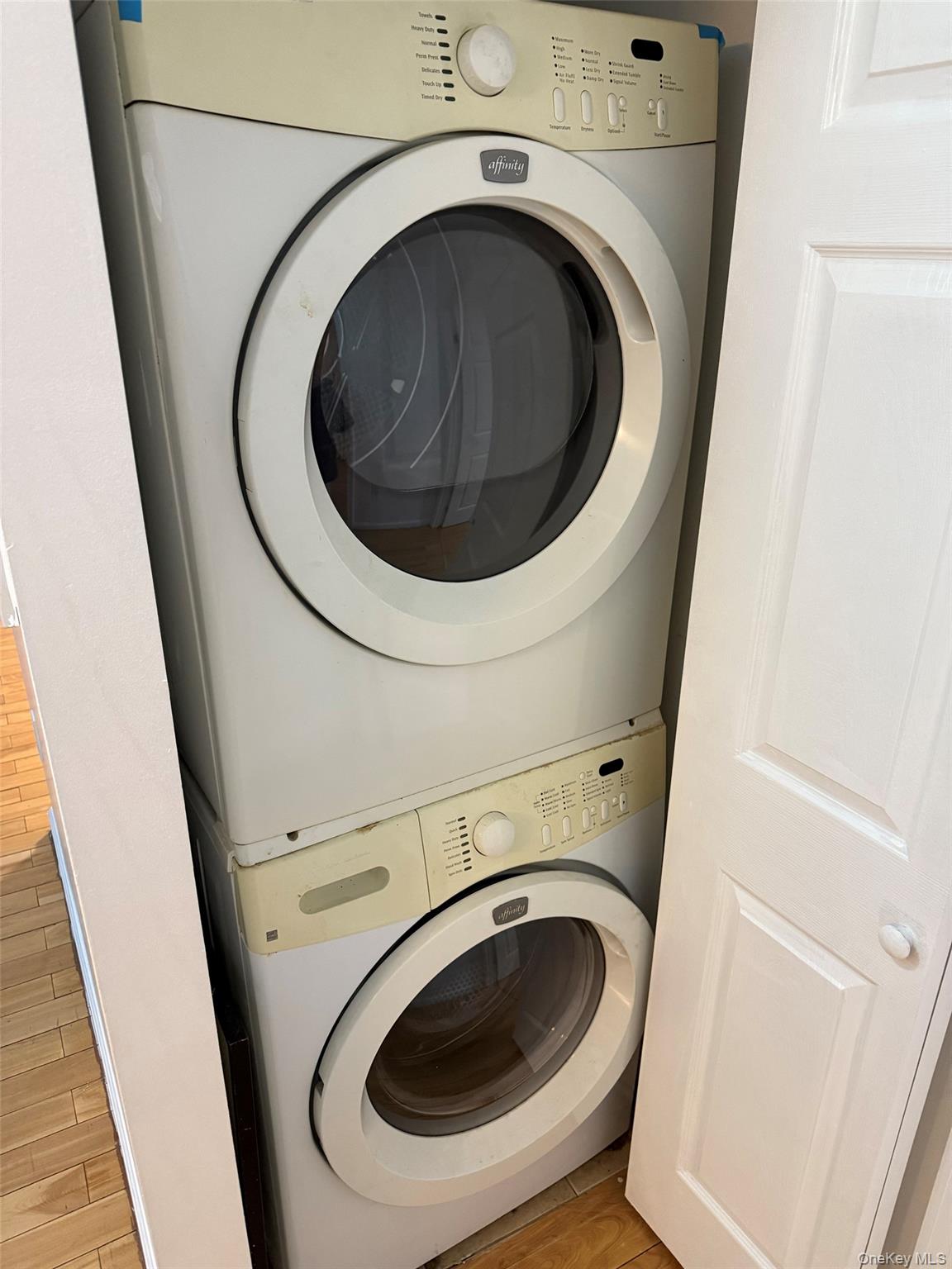 #6 photo, 42-11 Parsons Boulevard, Flushing , NY 11355