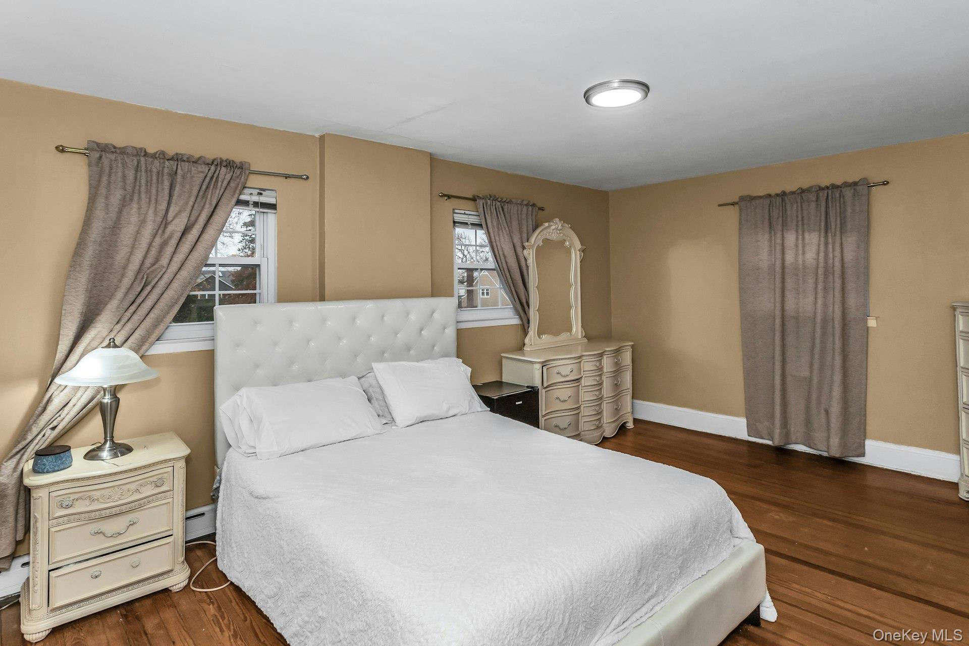 #13 photo, 55 Willow Street, מחוז נסאו Garden City , NY 11530