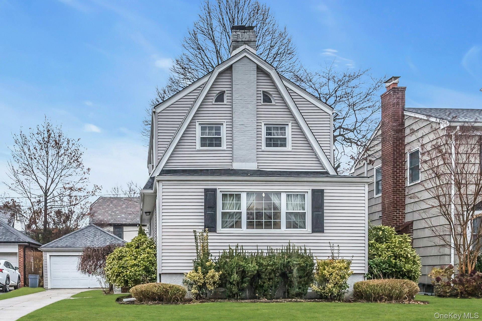 #2 photo, 55 Willow Street, מחוז נסאו Garden City , NY 11530