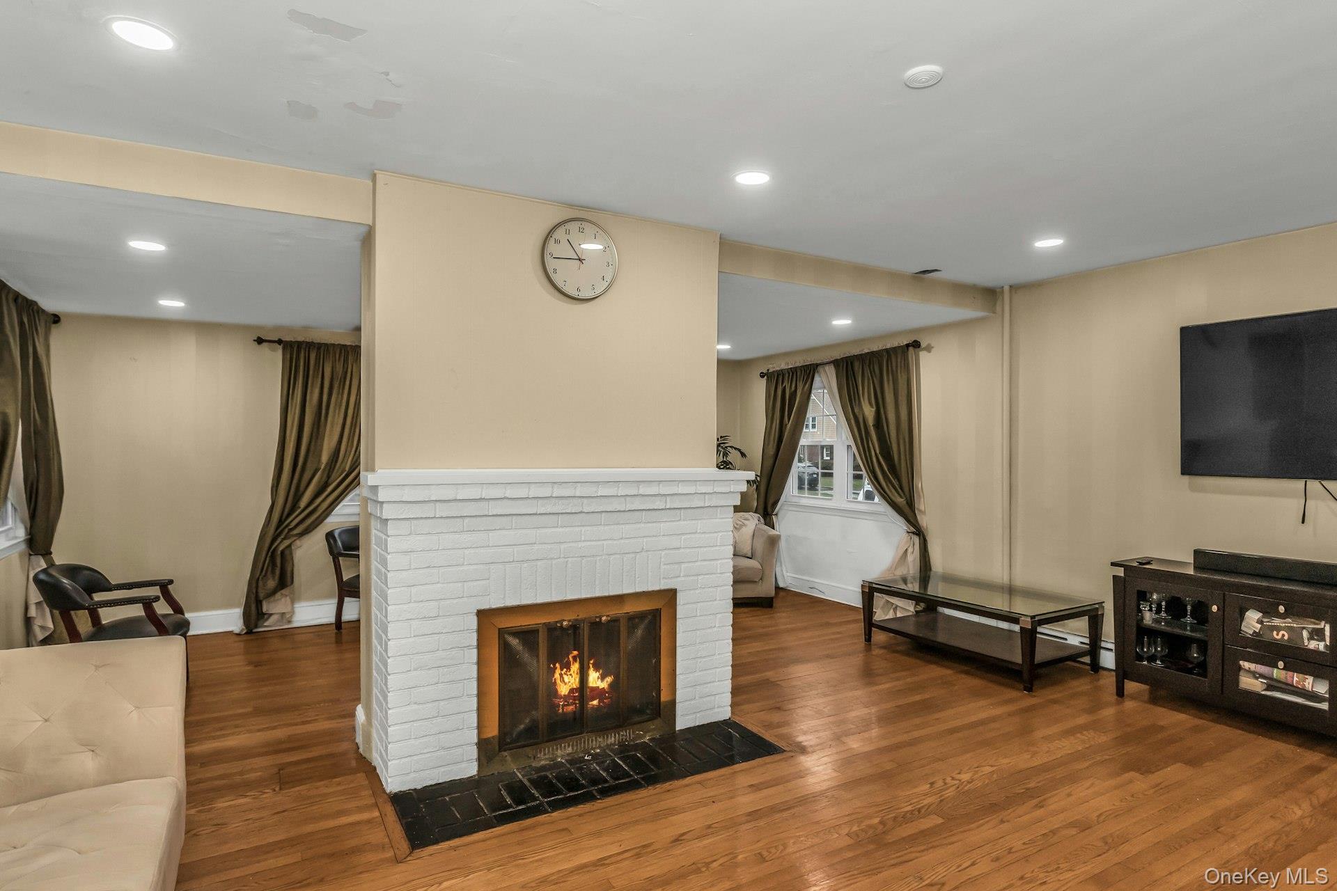 #6 photo, 55 Willow Street, מחוז נסאו Garden City , NY 11530