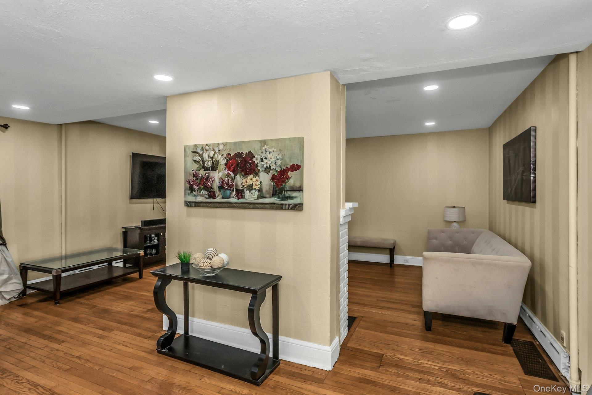 #7 photo, 55 Willow Street, מחוז נסאו Garden City , NY 11530