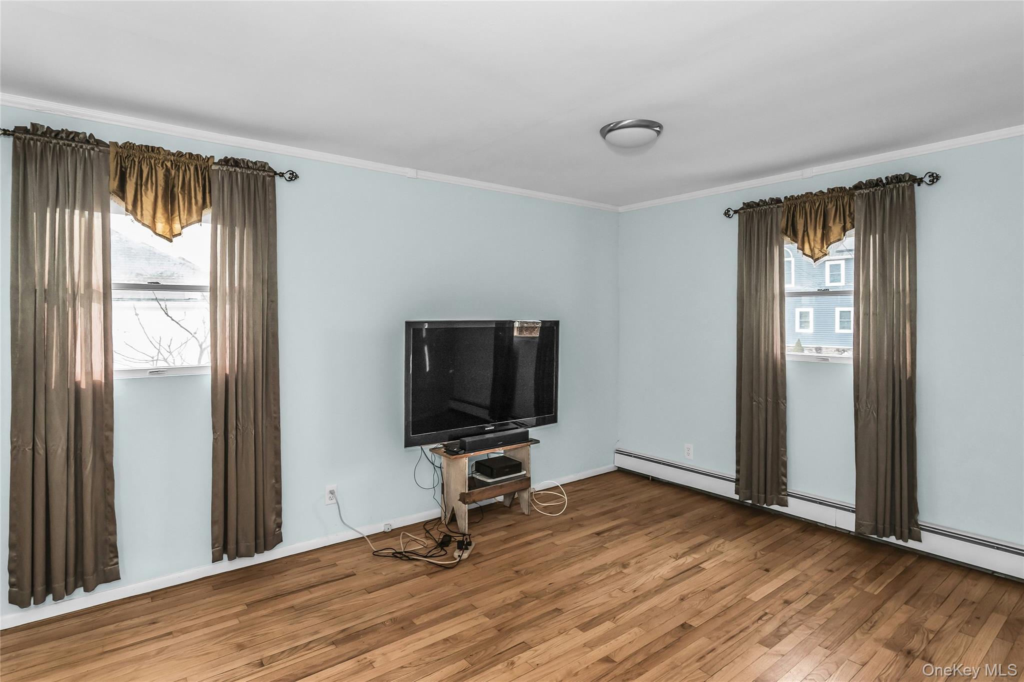 #12 photo, 639 N Chicot Avenue, West Islip , NY 11795