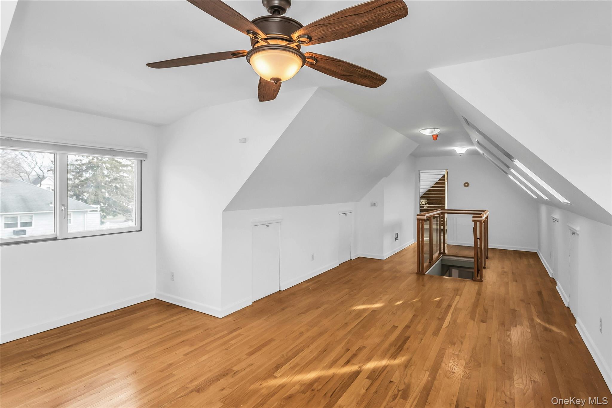 #16 photo, 639 N Chicot Avenue, West Islip , NY 11795