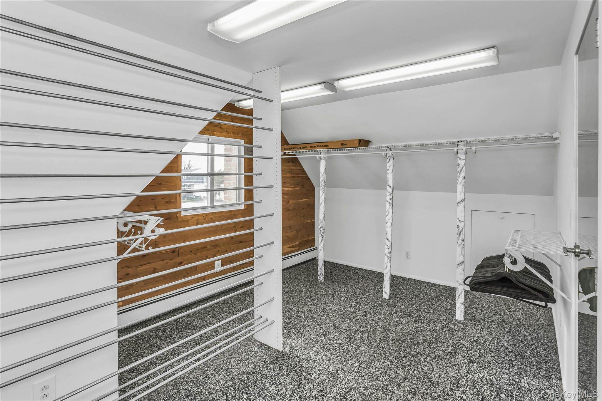 #18 photo, 639 N Chicot Avenue, West Islip , NY 11795