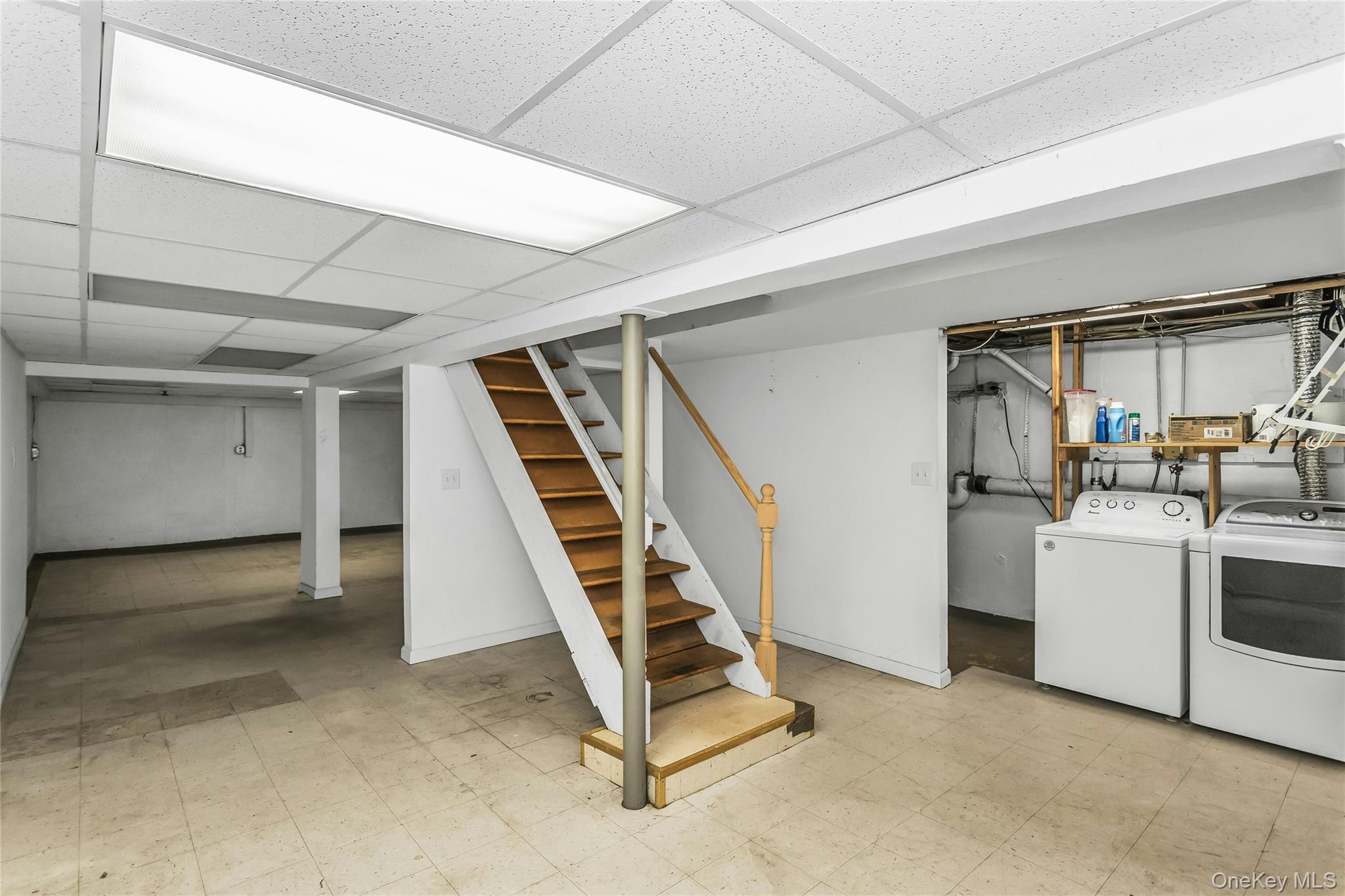 #20 photo, 639 N Chicot Avenue, West Islip , NY 11795