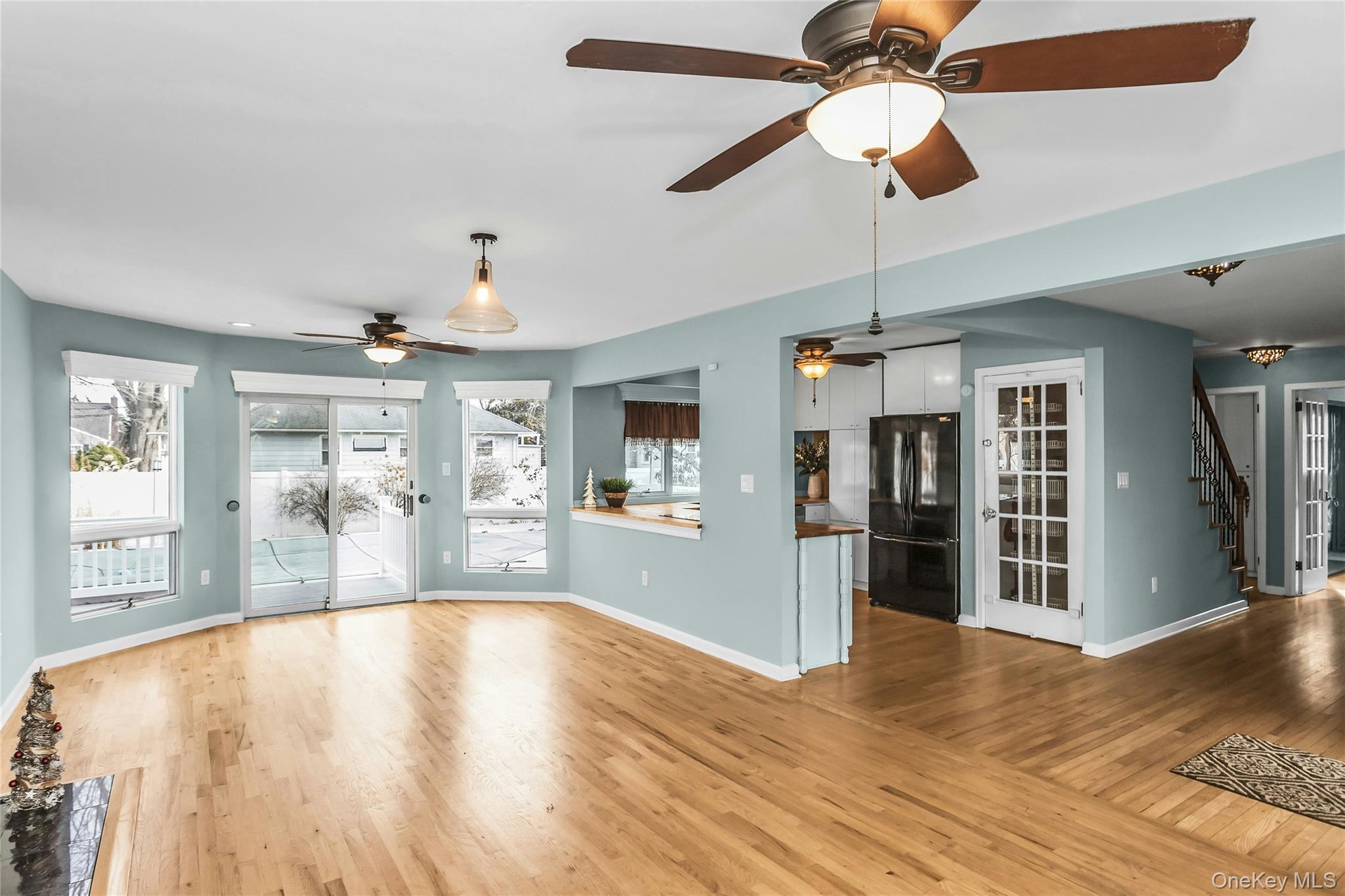 #4 photo, 639 N Chicot Avenue, West Islip , NY 11795