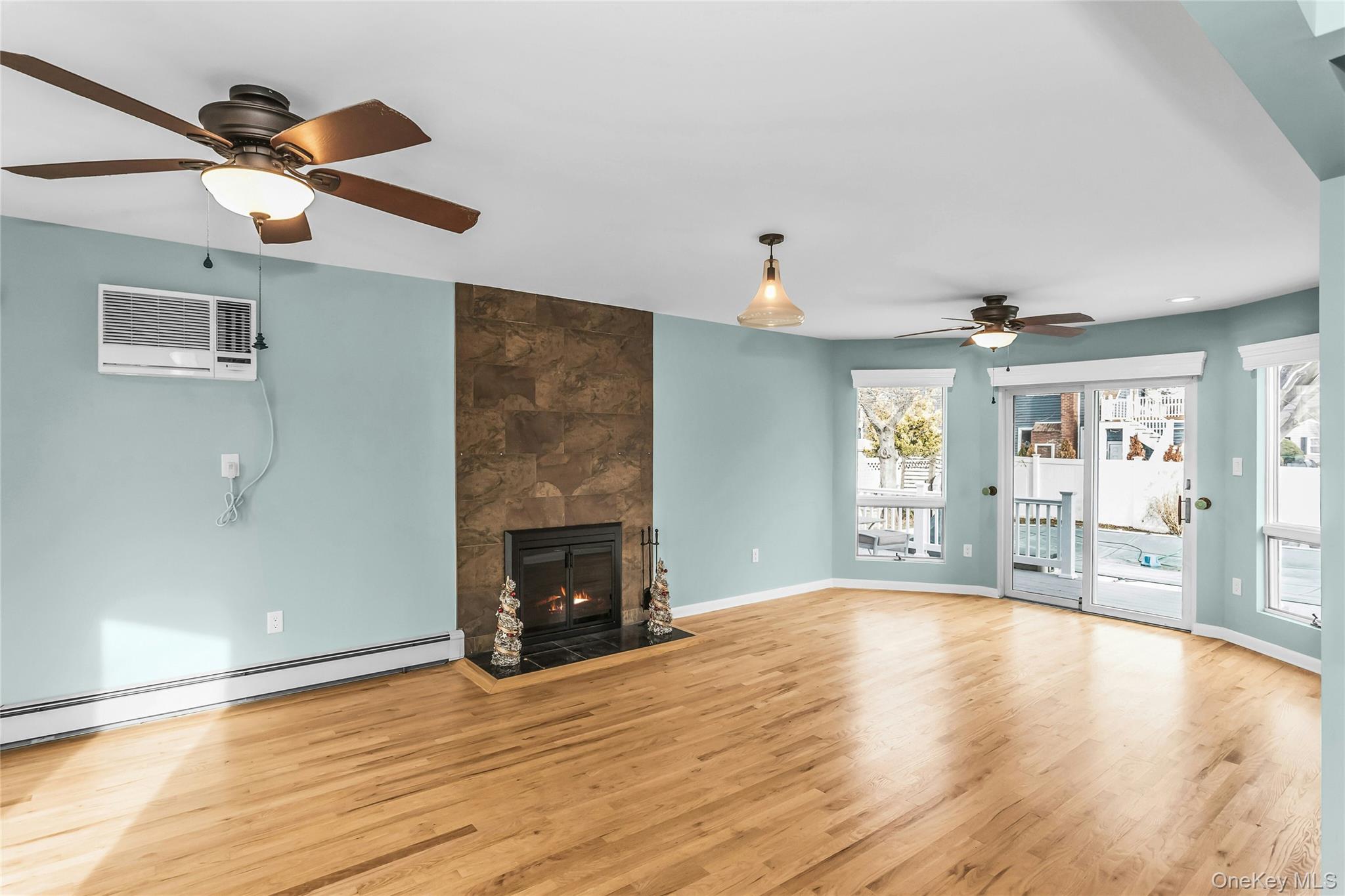 #5 photo, 639 N Chicot Avenue, West Islip , NY 11795