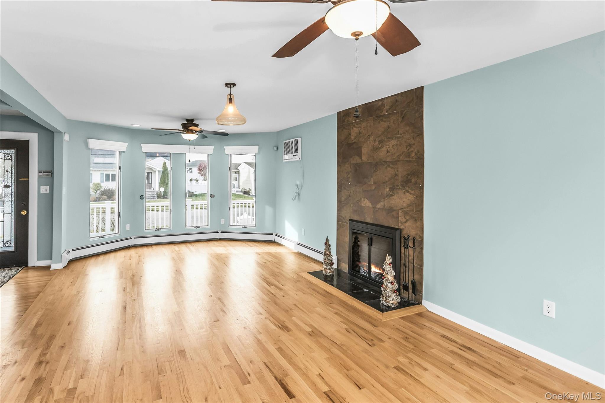 #6 photo, 639 N Chicot Avenue, West Islip , NY 11795