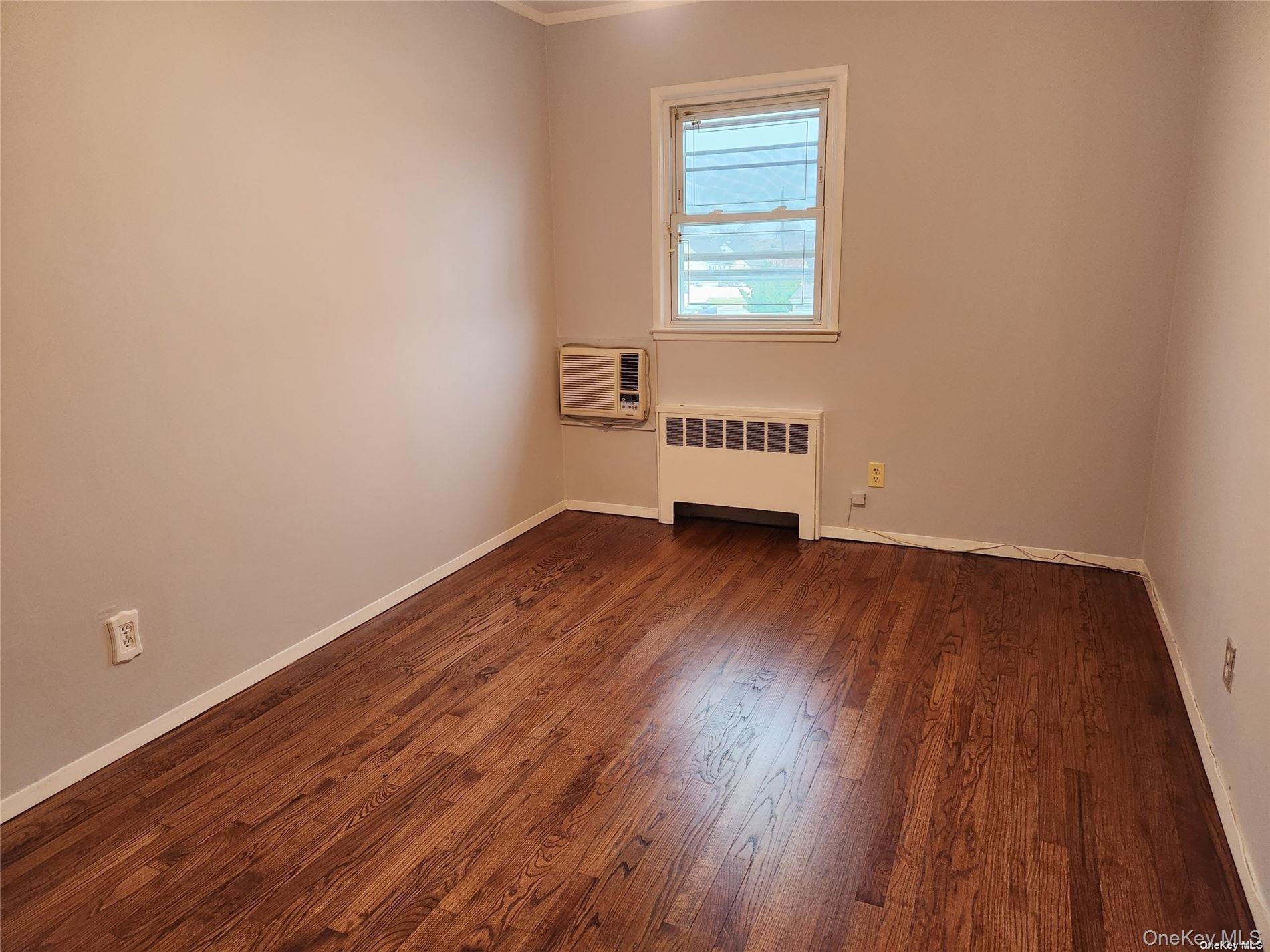 #19 photo, 3418 Oceanside Road, Oceanside , NY 11572