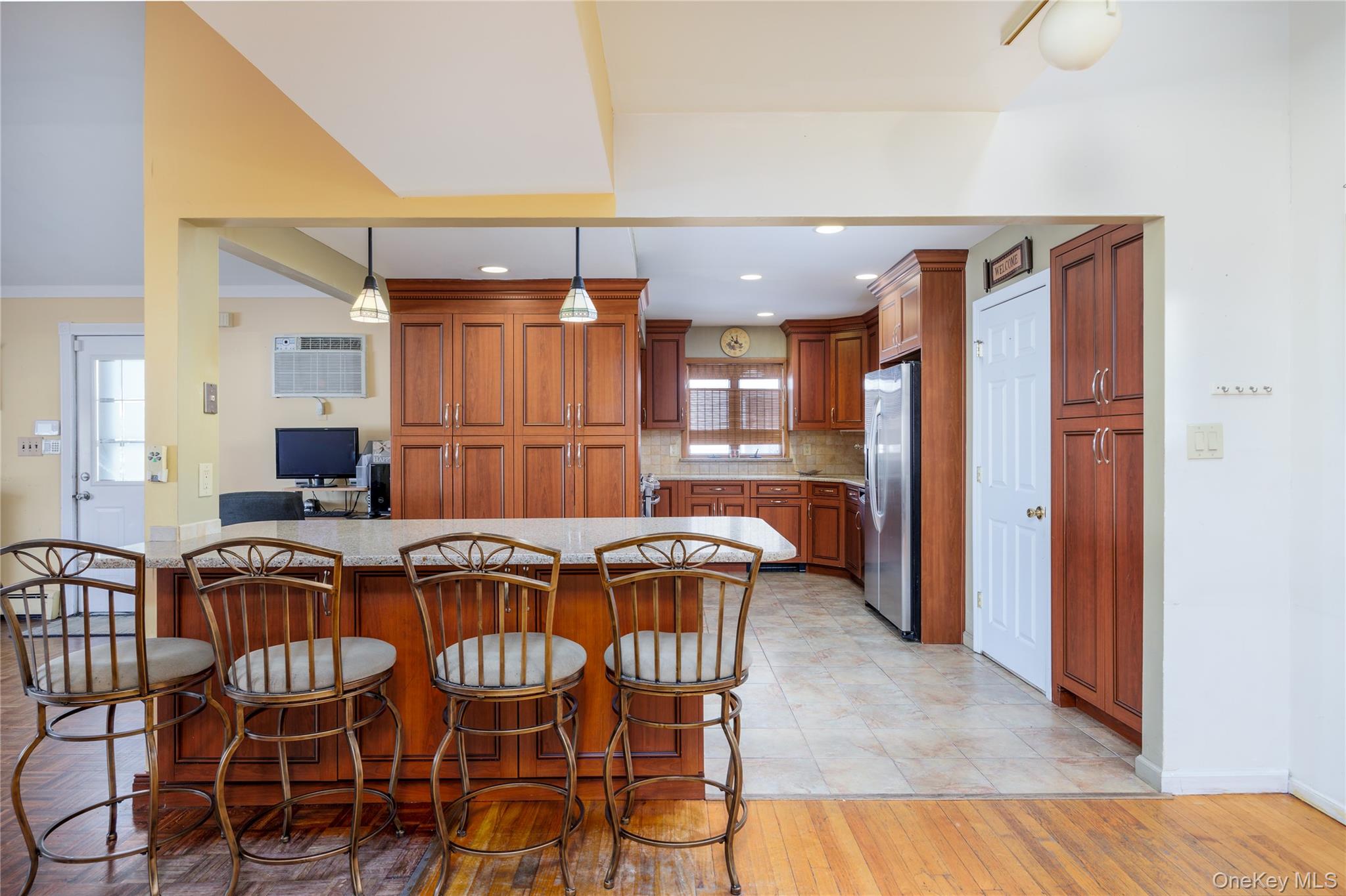 #3 photo, 3418 Oceanside Road, Oceanside , NY 11572