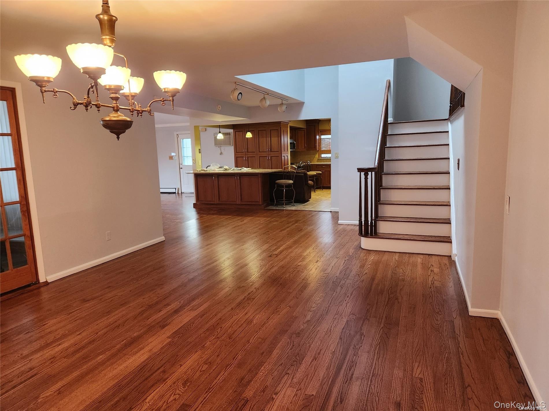 #6 photo, 3418 Oceanside Road, Oceanside , NY 11572