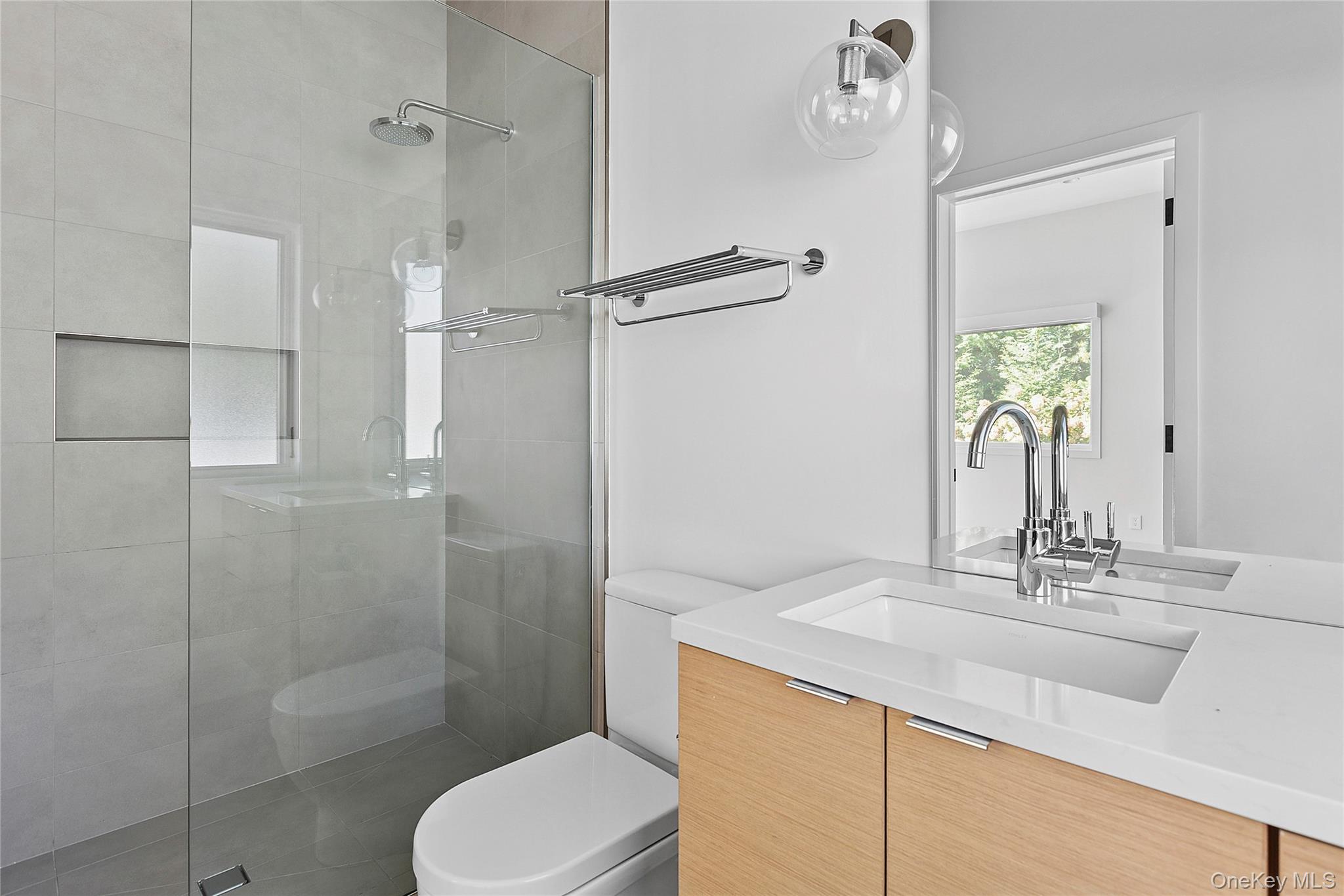 #12 photo, 26 Alewive Brook Road, 롱 아일랜드 East Hampton , NY 11937