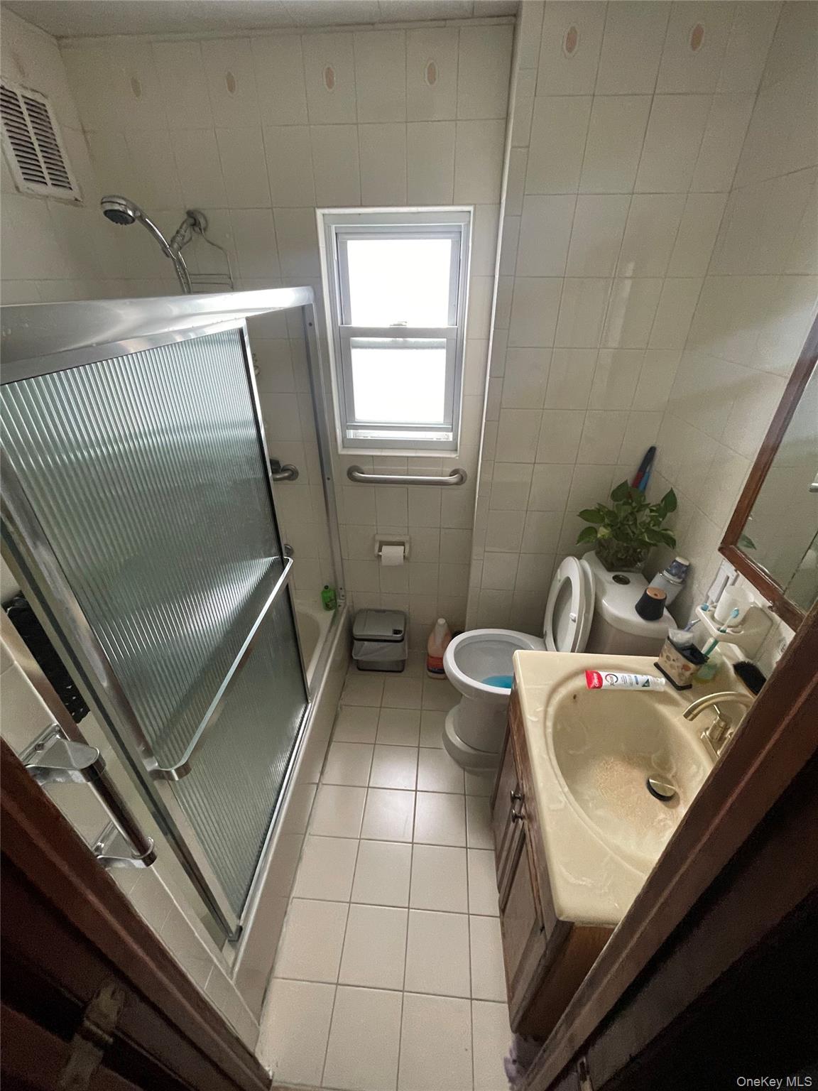 #6 photo, 10620 109th Avenue, कुईंस Ozone Park , NY 11417