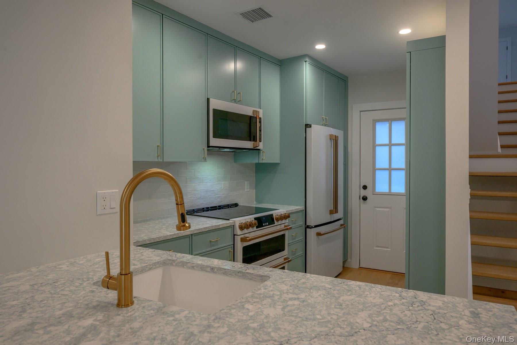 #6 photo, 29 Fairway Place, 롱 아일랜드 Montauk , NY 11954