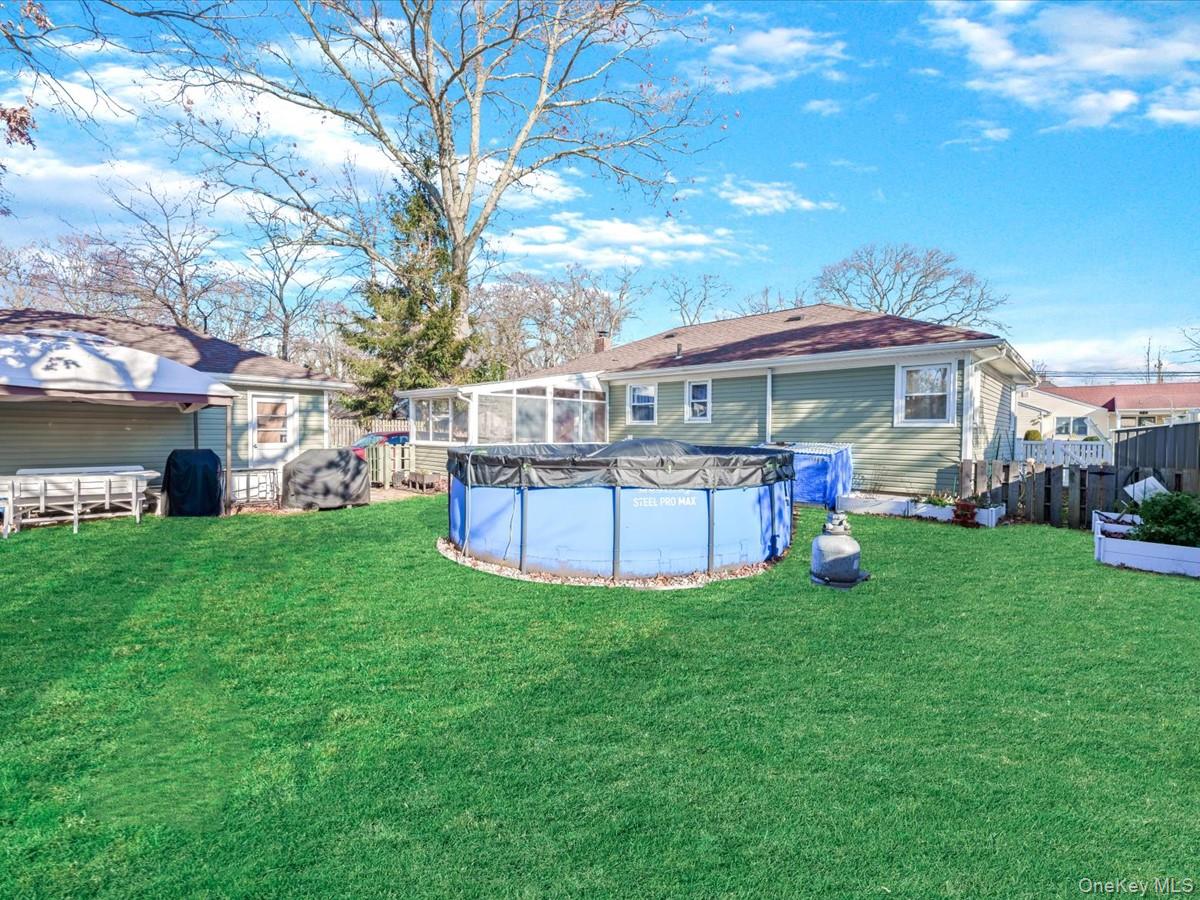 #17 photo, 68 Kenwood Avenue, מחוז נסאו Massapequa , NY 11758