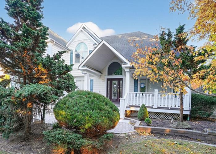 #2 photo, 6 Robert Court, सफ़ोक काउंटी Center Moriches , NY 11934