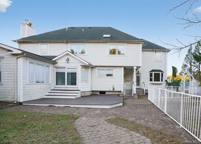 #4 photo, 6 Robert Court, सफ़ोक काउंटी Center Moriches , NY 11934