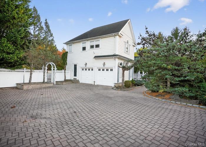 #7 photo, 6 Robert Court, सफ़ोक काउंटी Center Moriches , NY 11934