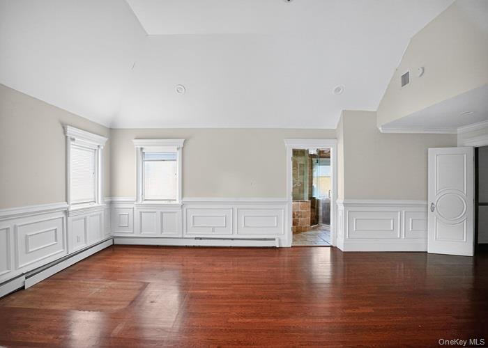 #9 photo, 6 Robert Court, सफ़ोक काउंटी Center Moriches , NY 11934