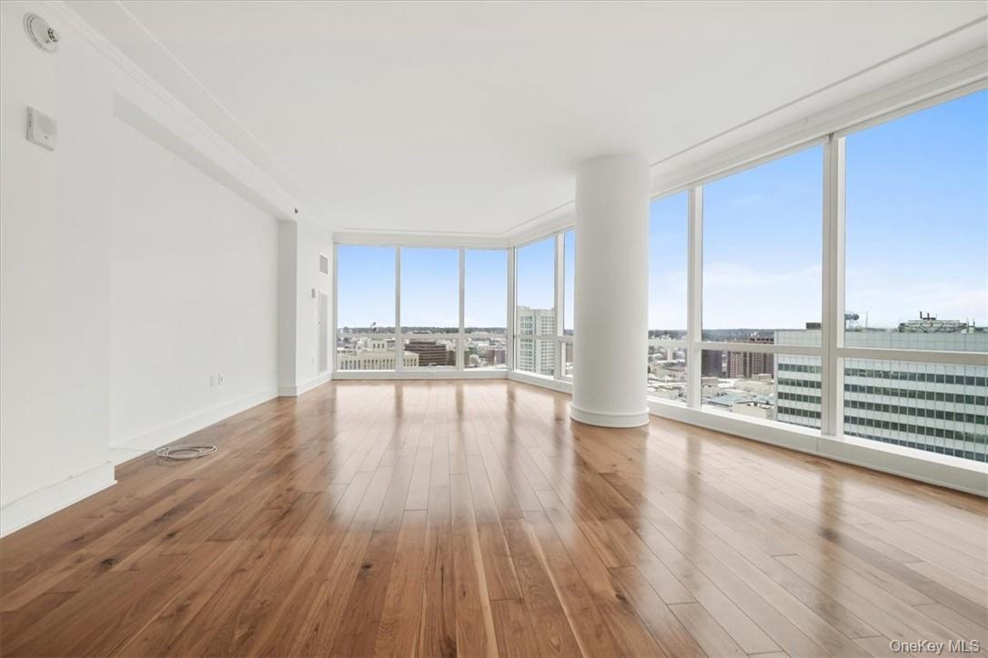 #11 photo, 5 Renaissance, White Plains , NY 10601