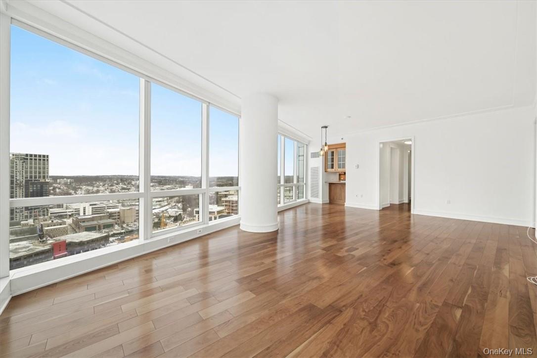 #15 photo, 5 Renaissance, White Plains , NY 10601