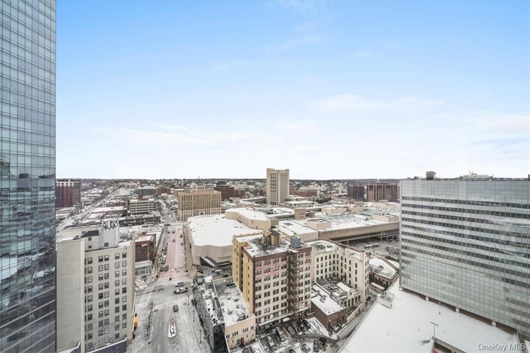 #17 photo, 5 Renaissance, White Plains , NY 10601