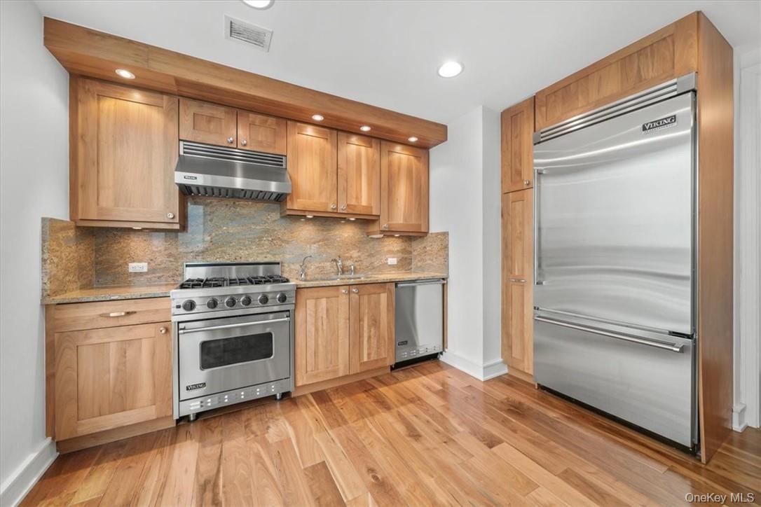 #7 photo, 5 Renaissance, White Plains , NY 10601