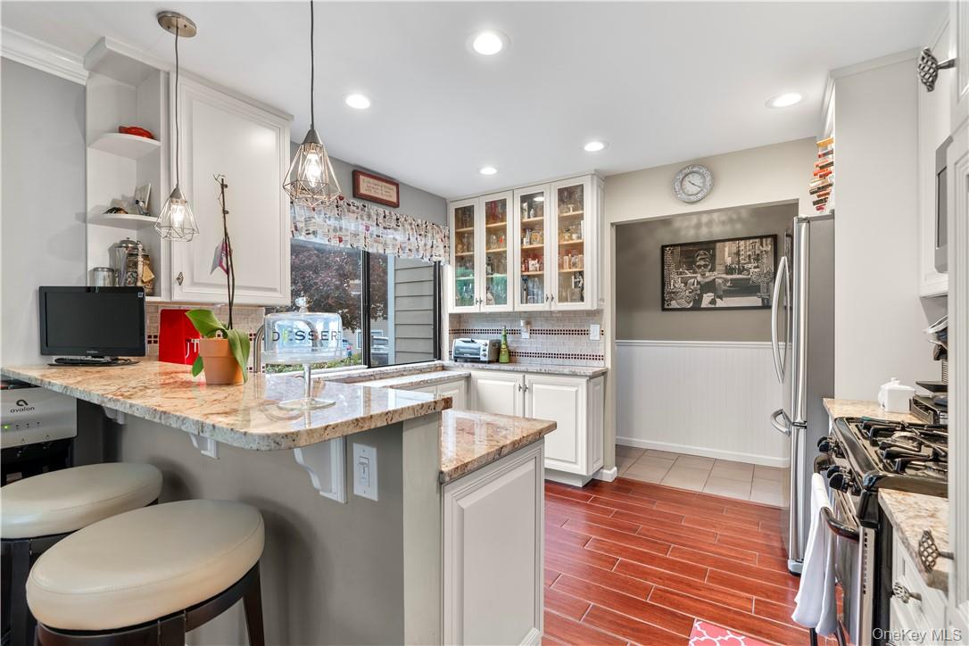 #3 photo, 67 Park Drive, Mount Kisco , NY 10549