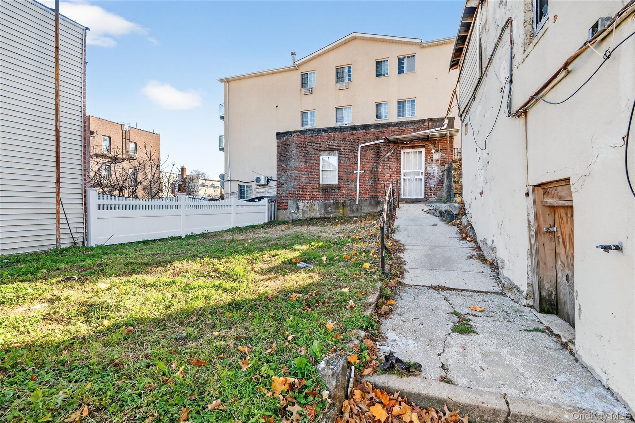 #9 photo, 780 Bartholdi Street, ब्रोंक्स Bronx , NY 10467