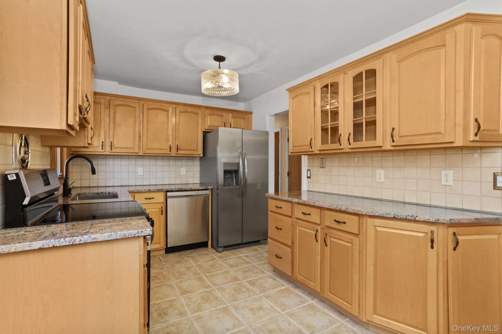 #4 photo, 48 Friendly Road, Mahopac , NY 10541